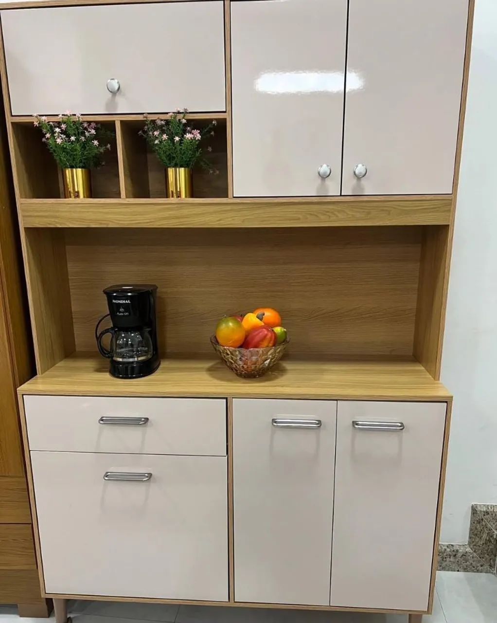 Armário de Cozinha Compacto com Design Moderno
