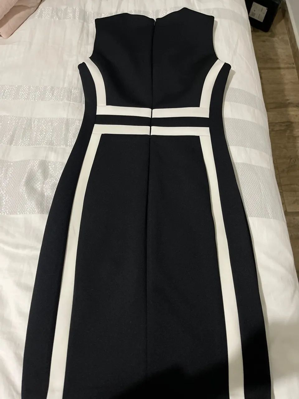 Vestido Preto e Branco original Calvin Klein - Foto 3
