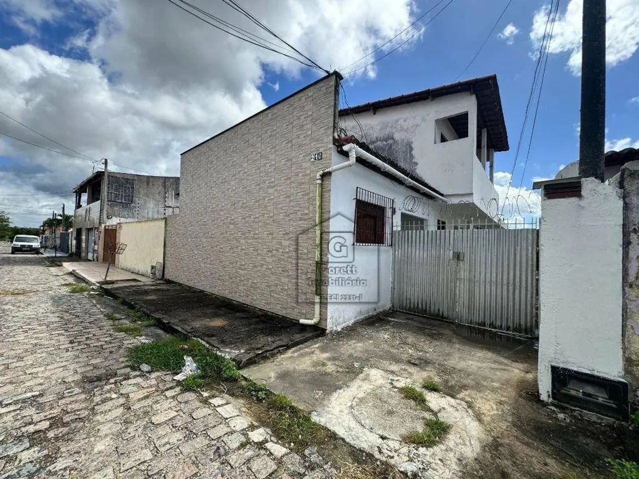 Prédio com Kitnets à Venda no Bairro Vida Nova  Ótima Oportunidade para Investimento - 120