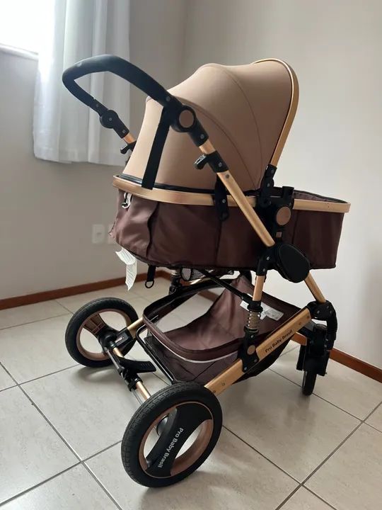Carrinho de Bebê MARAVILHOSO E IMPECÁVEL com bebê conforto  - Foto 2