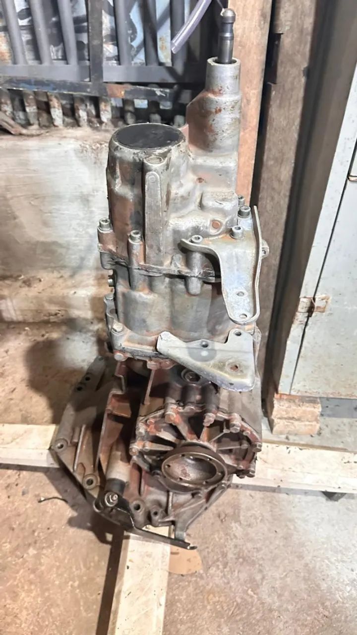 Vendo caixa de câmbio original Volkswagem-VW, CHT, linha quadrada (Gol, Saveiro, Parati, V