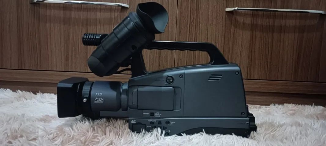 Filmadora Panasonic Hmc70P para transmissão e gravação - Foto 2