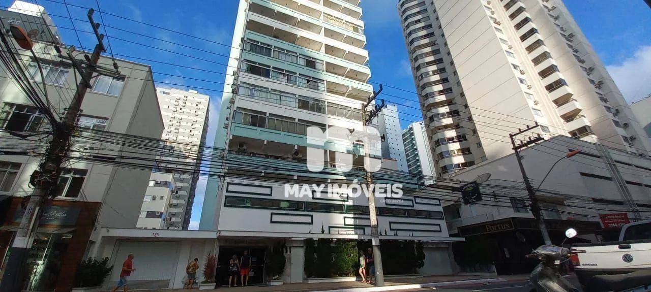 Apartamento com 2 dormitórios para alugar, 59 m² por R$ 4.751,00/mês - Centro - Balneário 