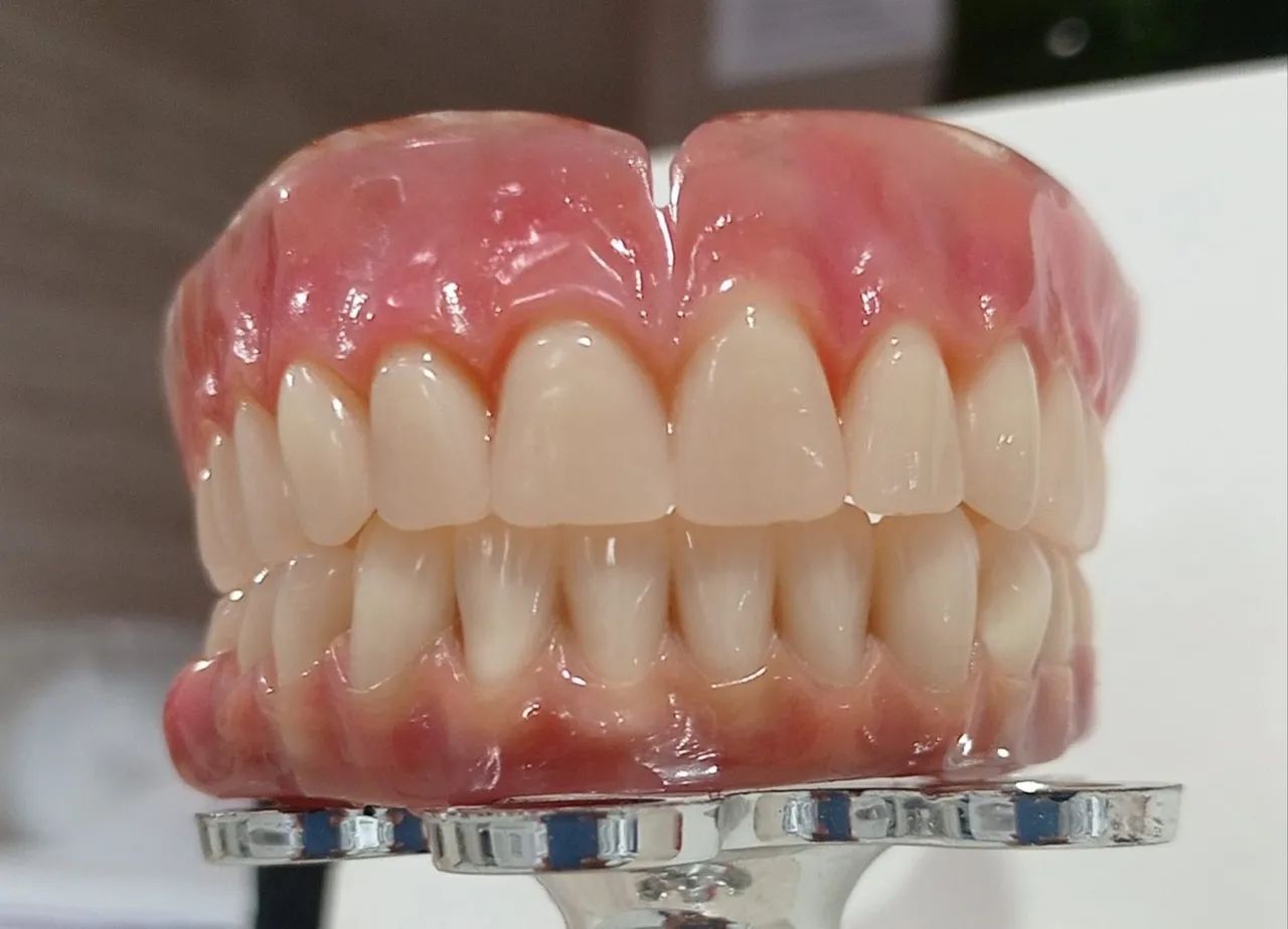 Próteses Dentarias - Foto 5
