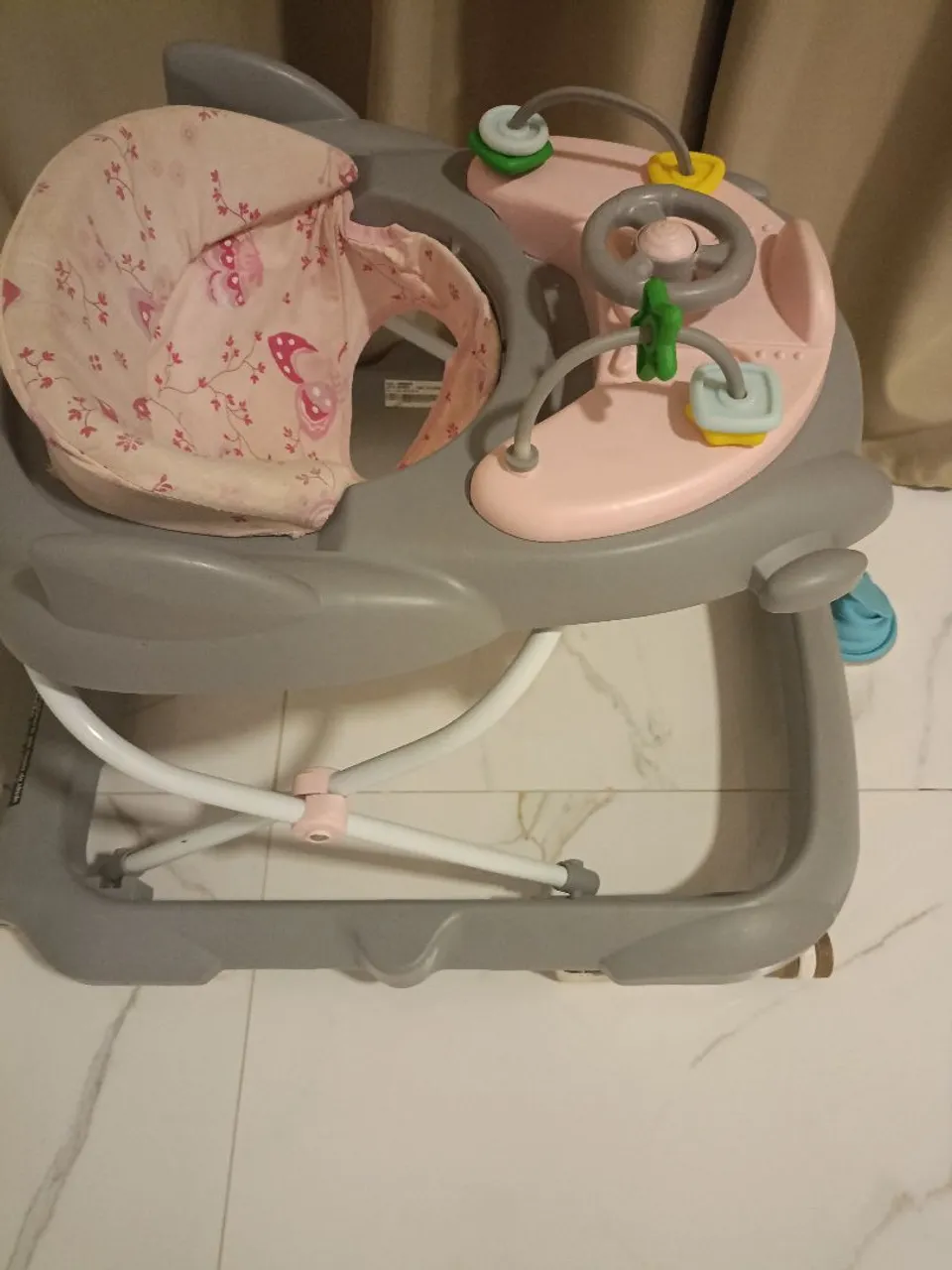 Andador Infantil com Atividades - Diversão e Segurança