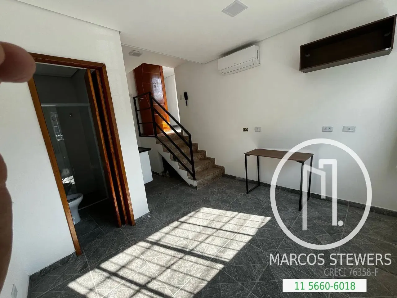 Sala Comercial ao lado do Shopping Interlagos, com ar condicionado