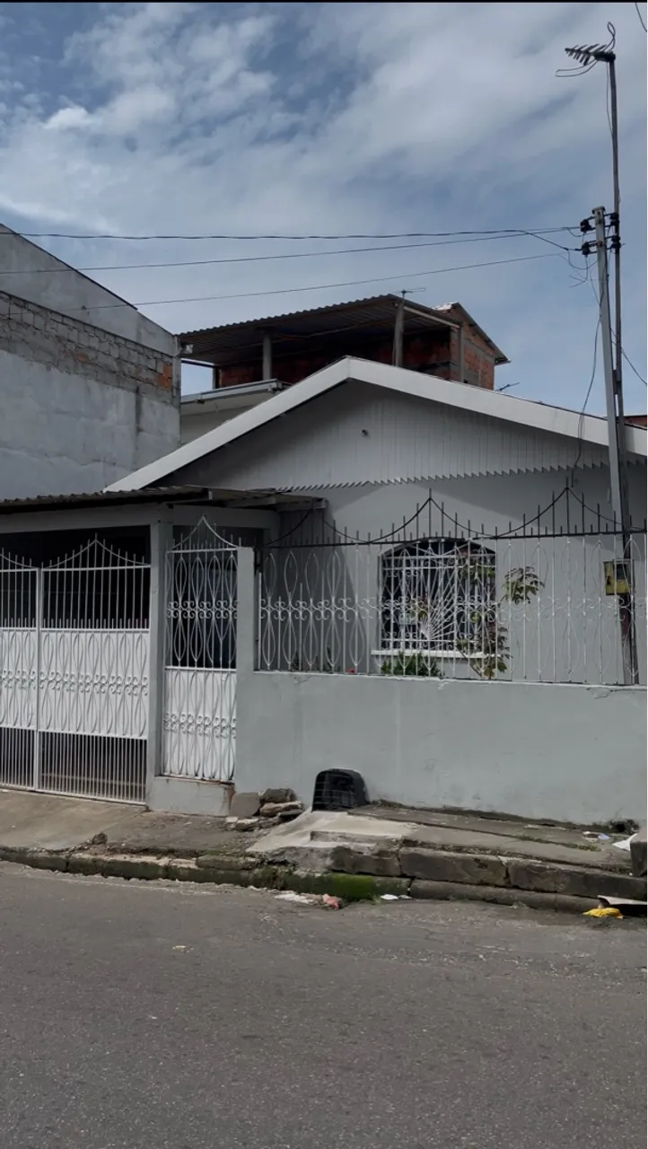 Vende-se Casa