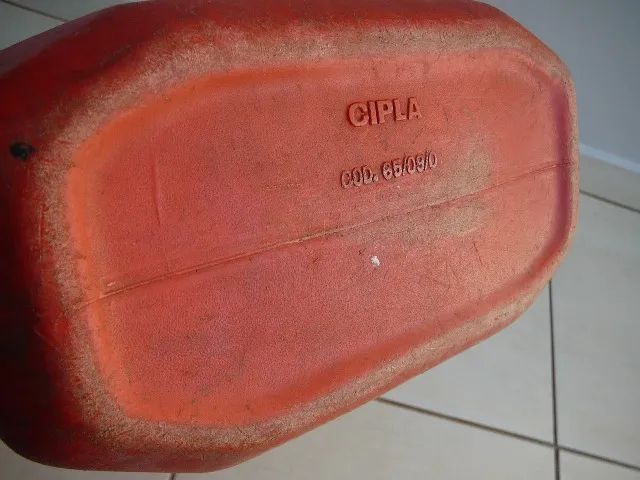 bombona antiga cipla 65/09/0 - década de 80 - ideal para jipeiros - Foto 2