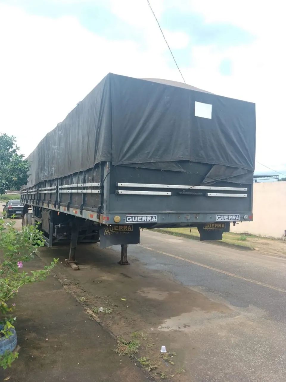 Vende se uma carreta 