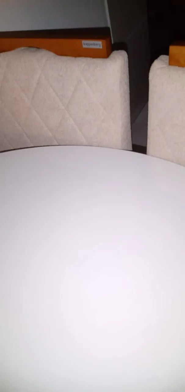 VENDE-SE MESA COM 4 CADEIRAS - Foto 3