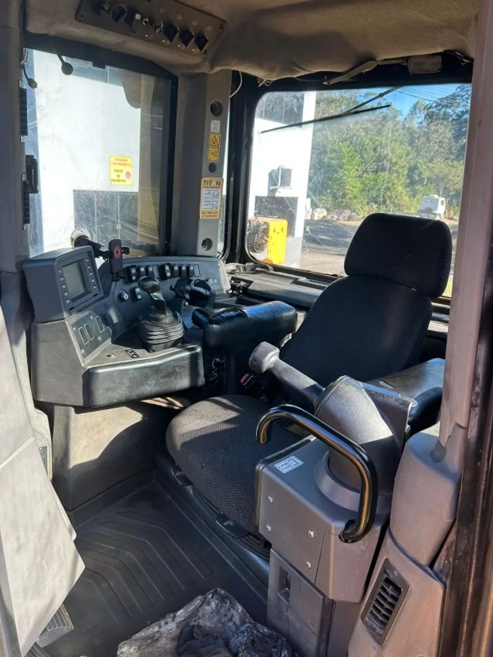 Trator de esteira D8T Caterpillar - Foto 4