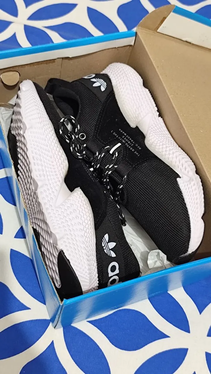 Tênis Adidas Prophere