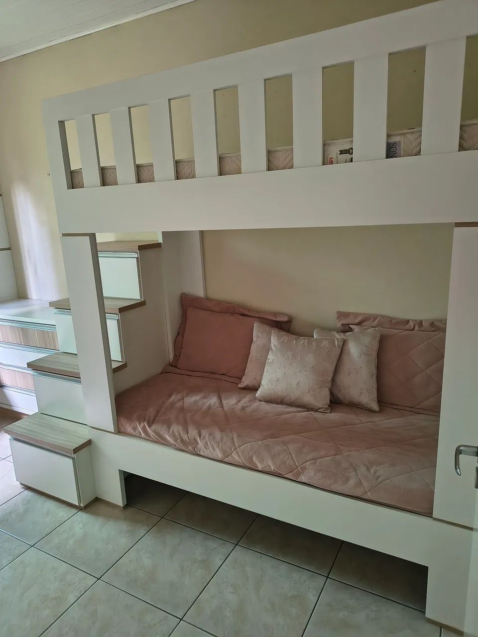 Beliche com escada gaveteiro e comoda - Foto 5