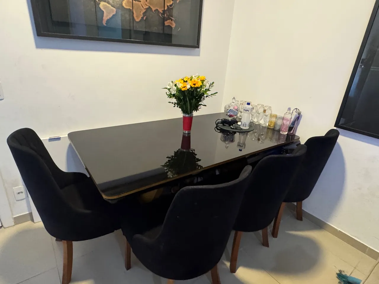 Mesa de Jantar com 4 Cadeiras