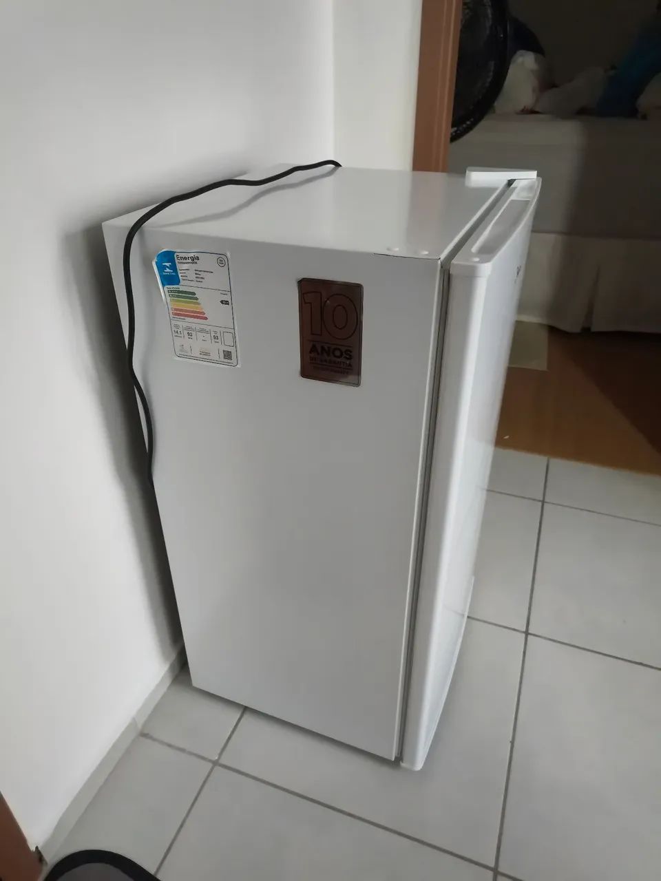 Frigobar Midea 93 Litros  - Foto 3