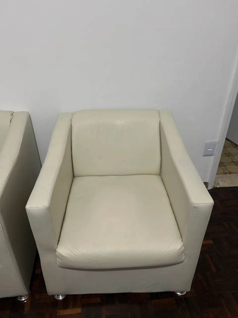 Poltrona ideal para consultório, salão de beleza, manicure  - Foto 5