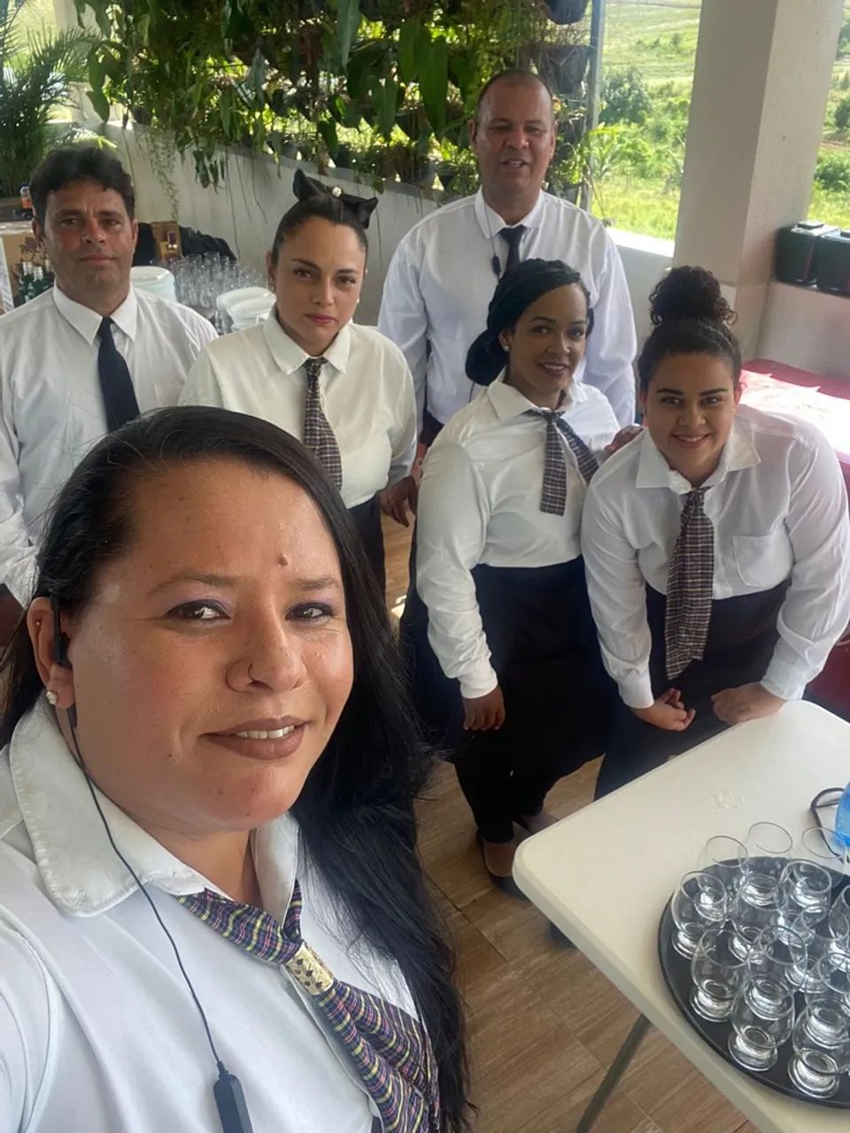 Serviço de garçom para seu evento equipe de profissionais  - Foto 4