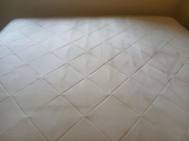 Cama Queen nova com colchao - Foto 3