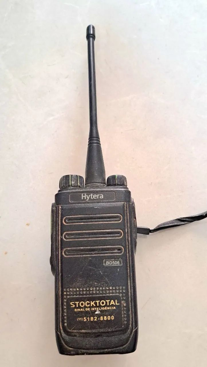Rádio comunicador profissional Hytera BD506