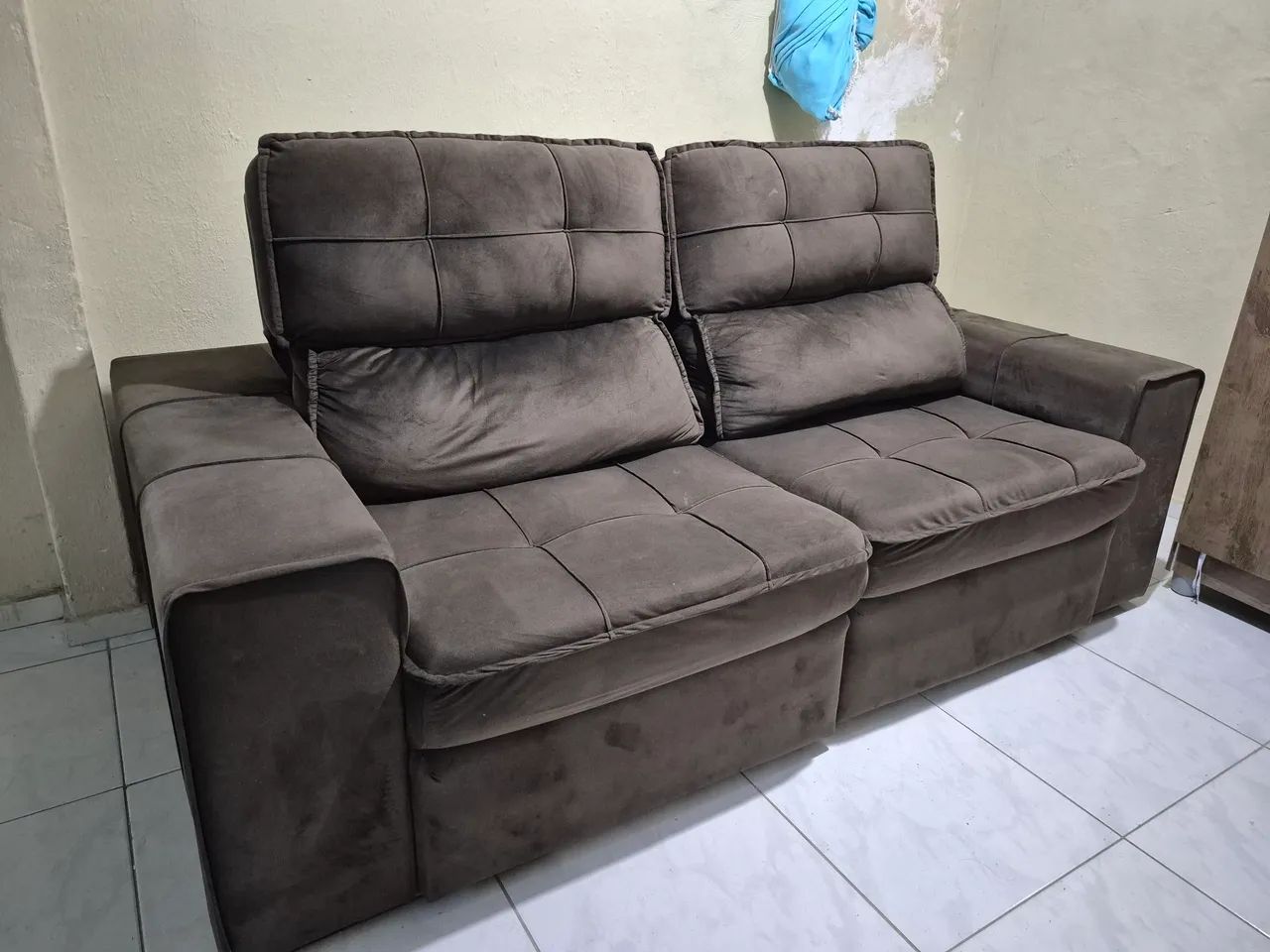Selling 3-Seater Sofa457517284386426881