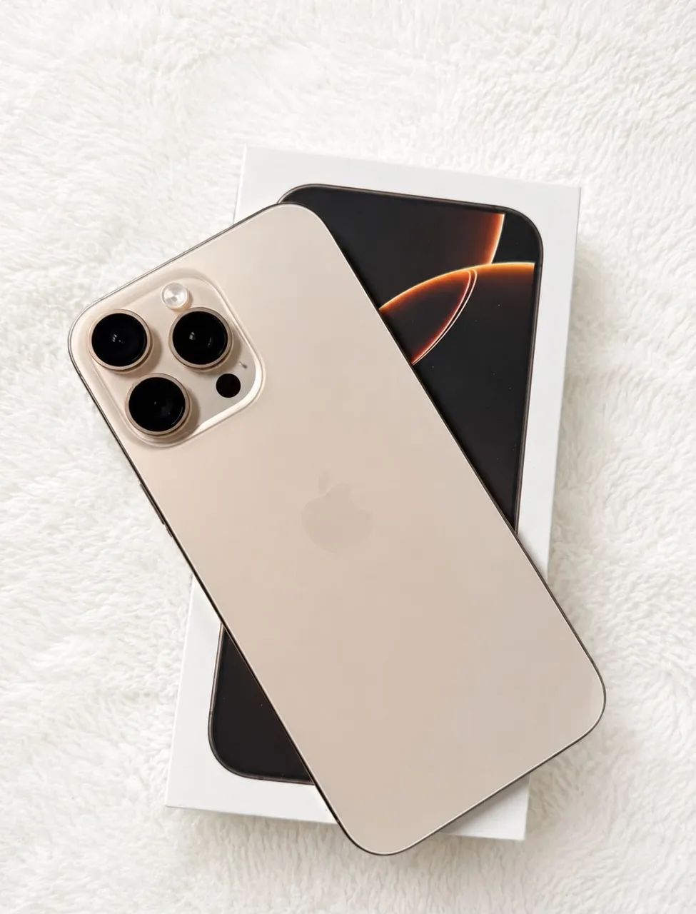 Vendo iPhone 16 pro Max com caixa