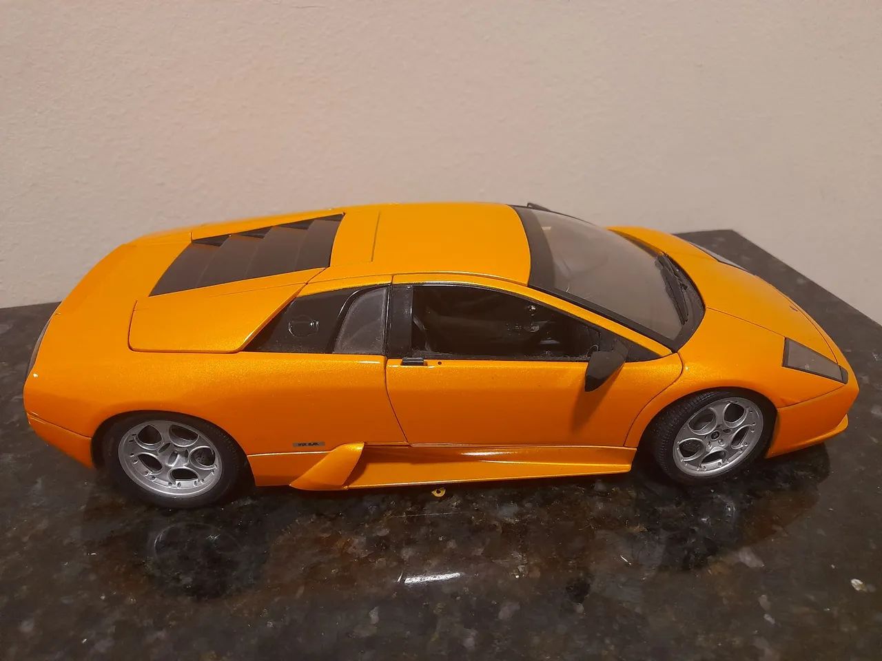 Miniatura Lamborghini Murciélago 1:18 Autoart  - Foto 5
