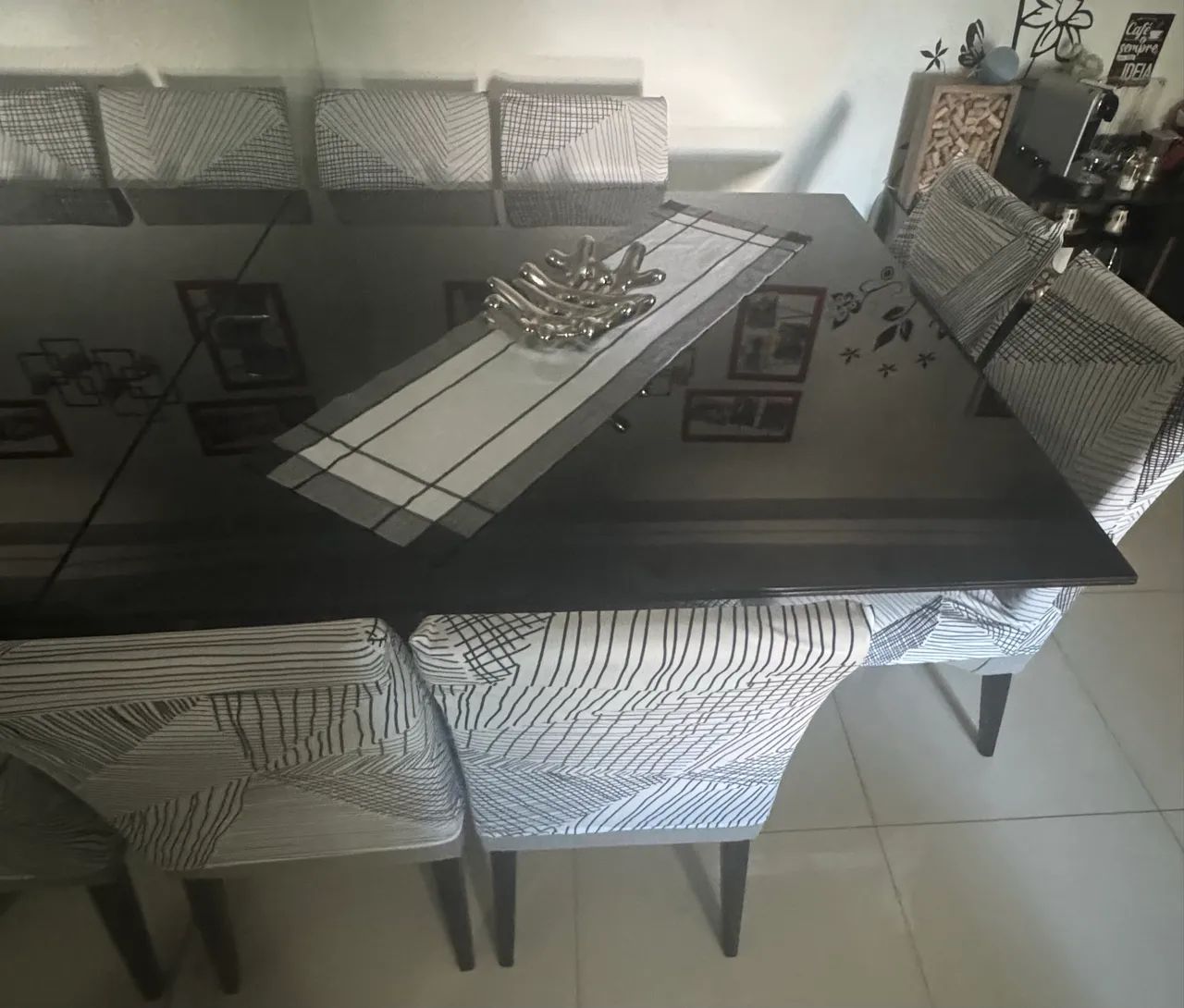 Ótima Mesa de Jantar semi nova  - Foto 3