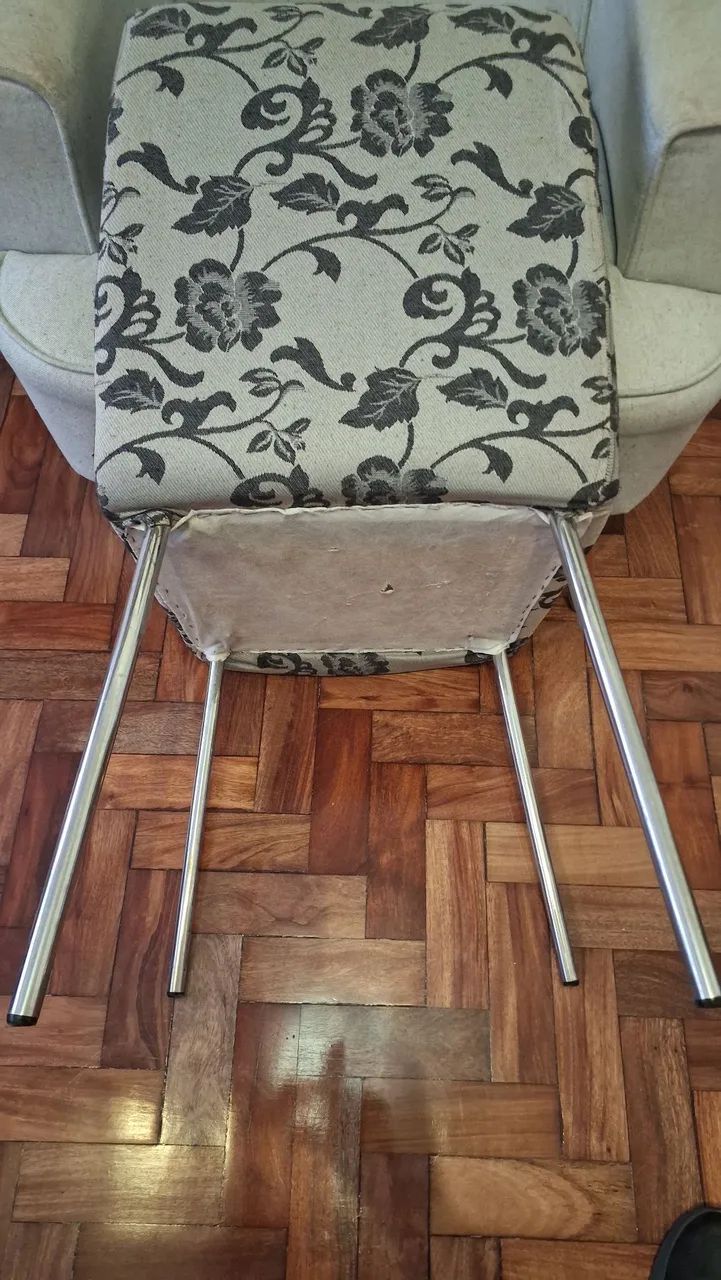 Par de Cadeiras/Poltronas Tok&Stok - bom estado. - Foto 5