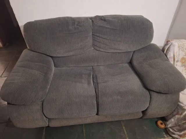 Sofa dois lugares cinza - Foto 2