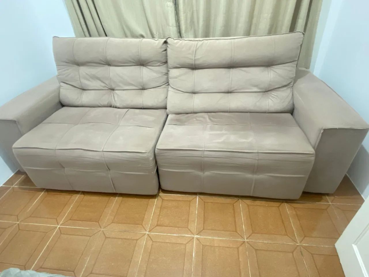 Sofá Retrátil 4 Lugares Bege - Foto 3