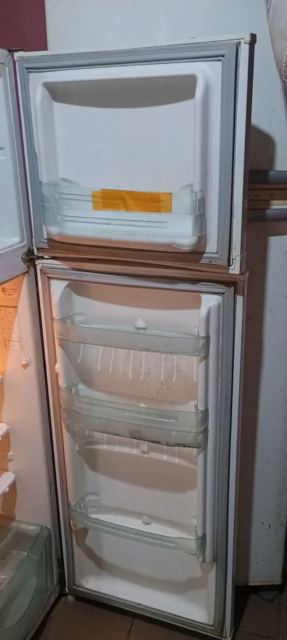 Vende-se geladeira funcionando perfeitamente  - Foto 3