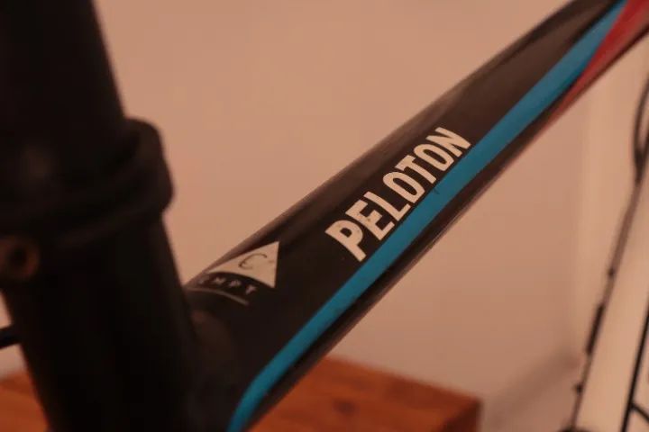 Bicicleta Speed Cube Peloton - Foto 4