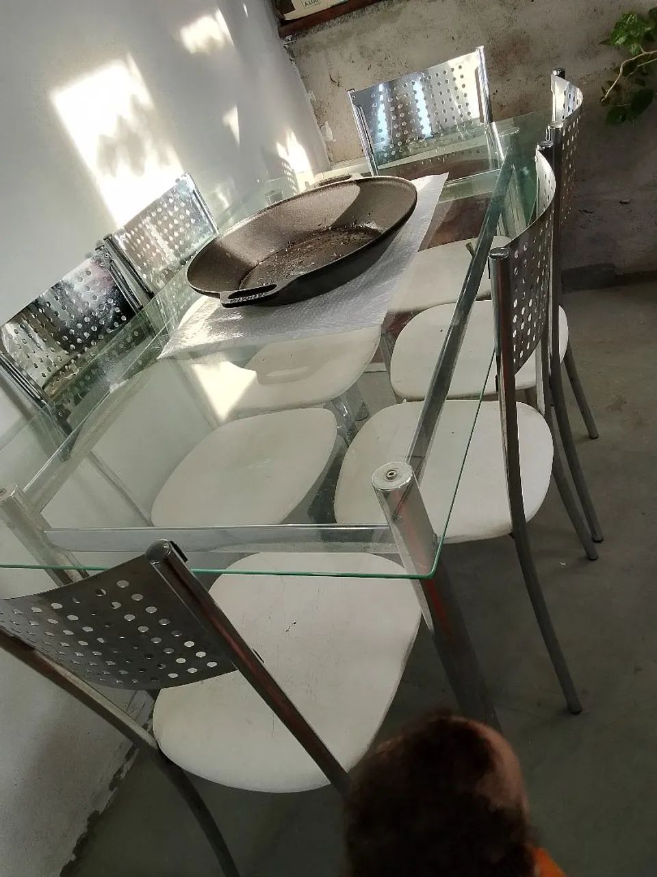 Mesa  tampo de vidro de 6 cadeiras - Foto 5