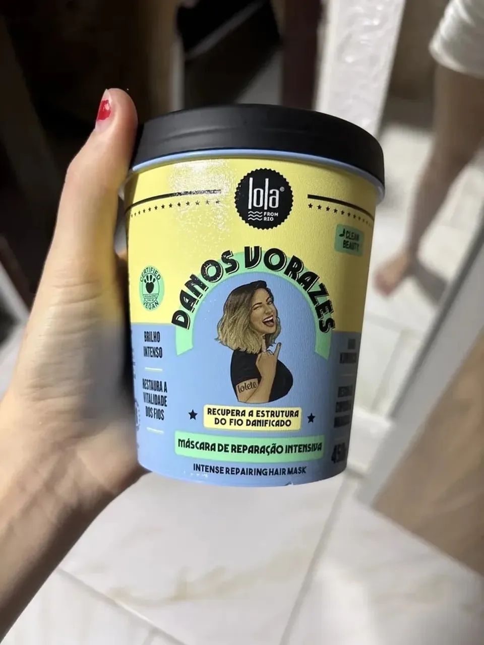 Máscara Lola Danos Vorazes