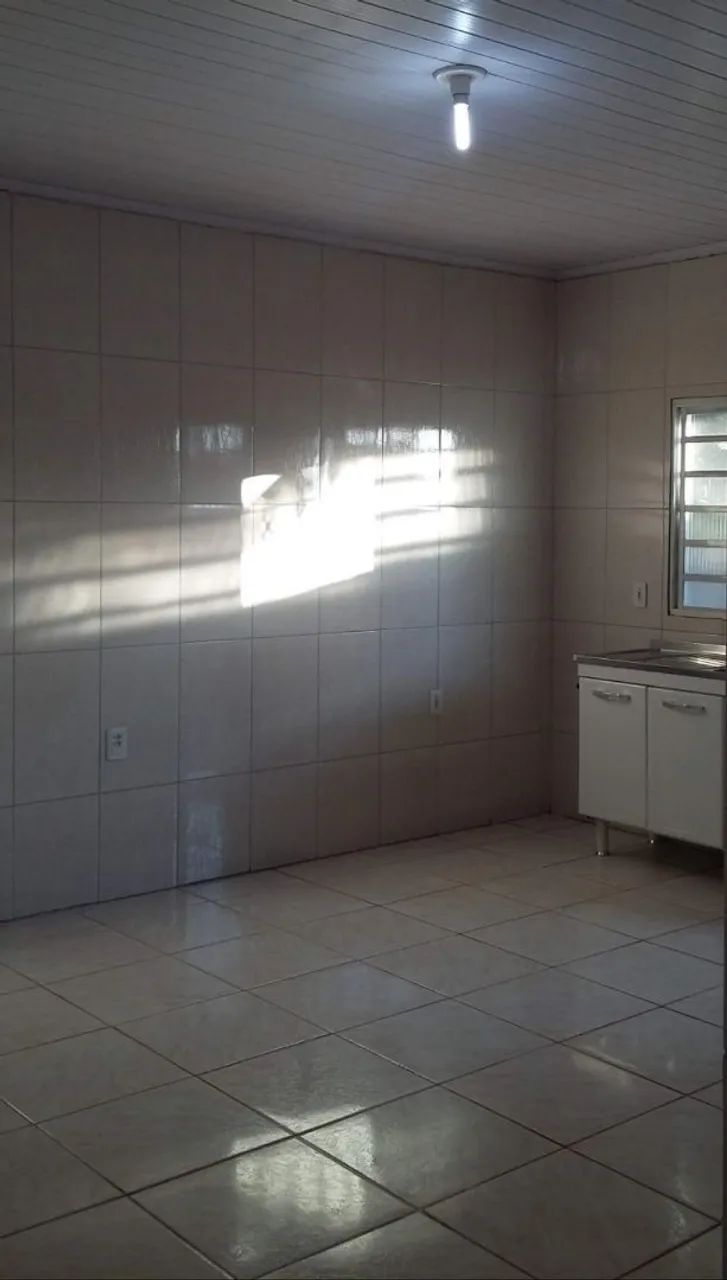 VENDO CASA COM 3 QUARTOS - Foto 5