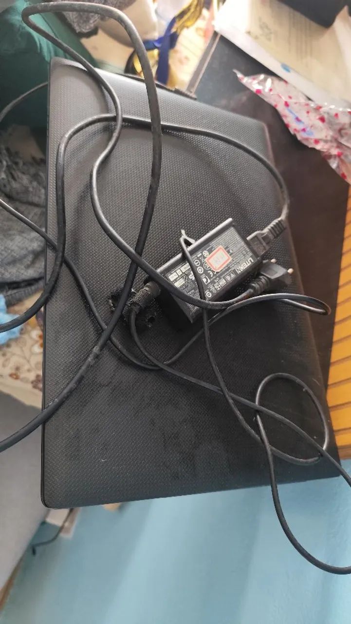 Vende-se para retirar de peças 