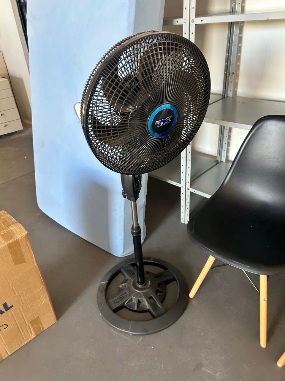 Ventilador de coluna TYF 6 pás - 110v