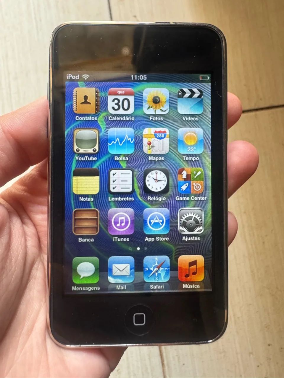 iPod Touch 3ª Geração 32 GB A1318 + caixa e acessórios - Foto 2