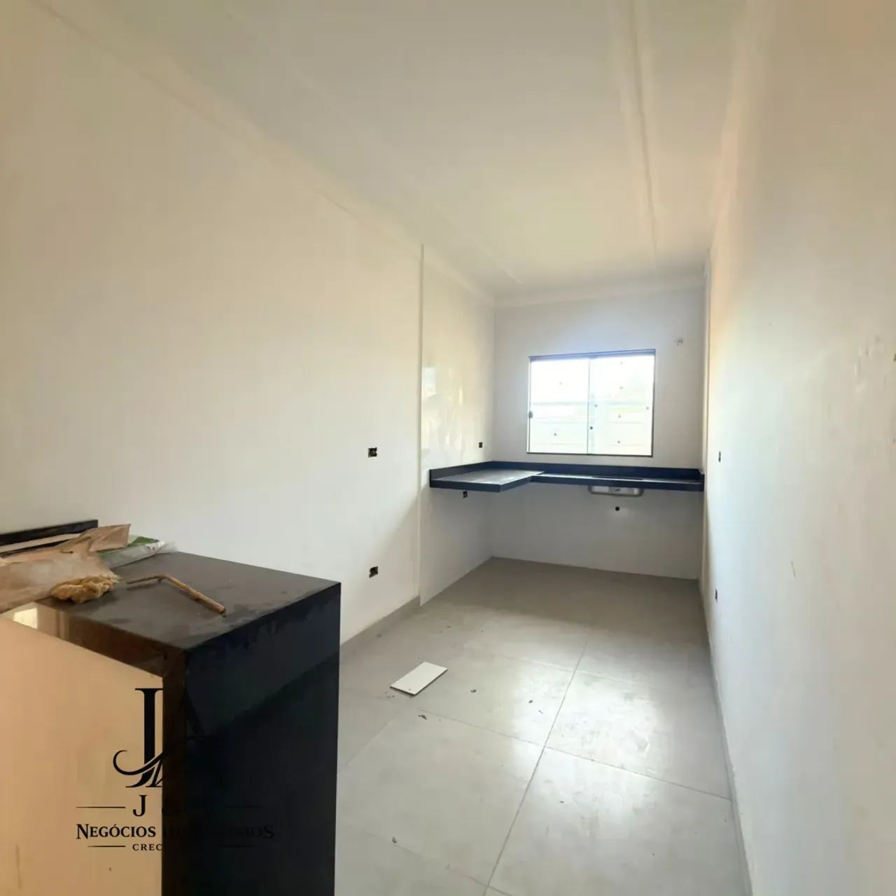 CASA COM 2 QUARTOS E ESPAÇO NOS FUNDOS NO JD AEROPORTO - Foto 4