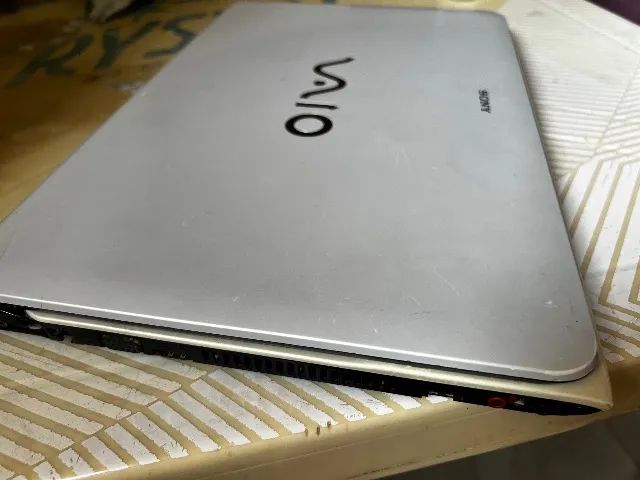 Notebook Sony vaio modelo SVE151J11X 15.6 polegadas HD/SSD intel core i3 - Foto 2