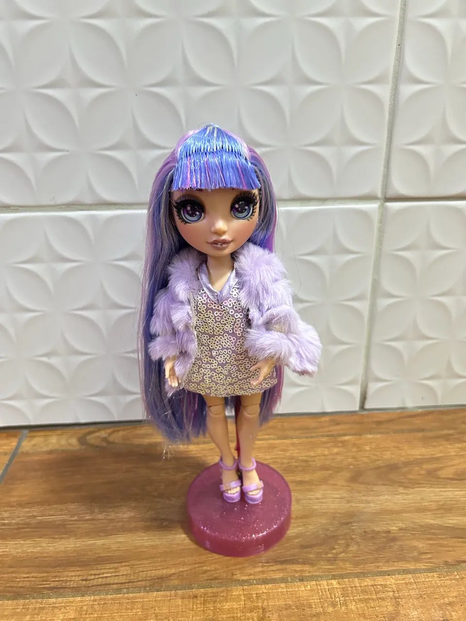 Rainbow High Violet  - Foto 3