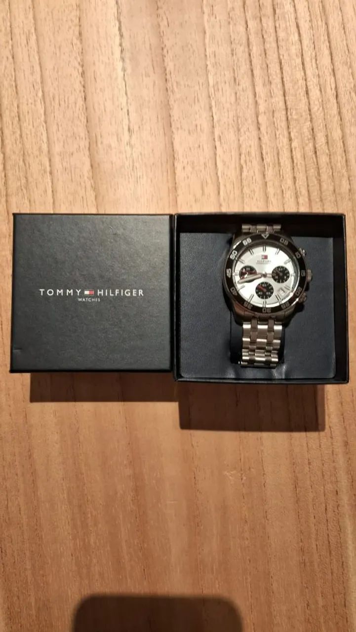 Relógio prata Tommy Hilfiger original com caixa - Foto 4