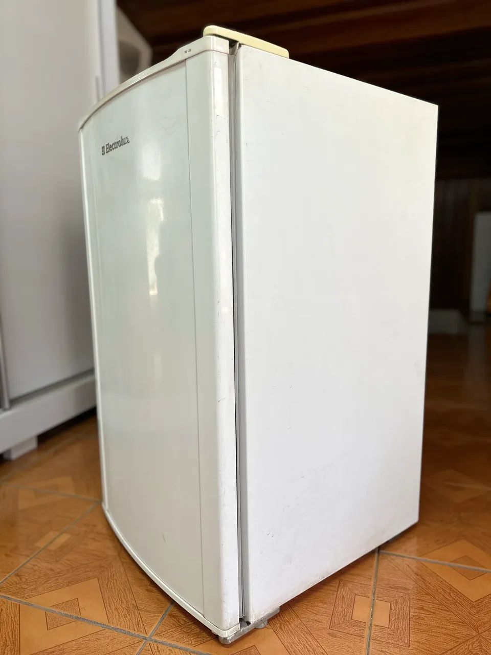 Frigobar Electrolux RE120 (Perfeito Estado) - Foto 4