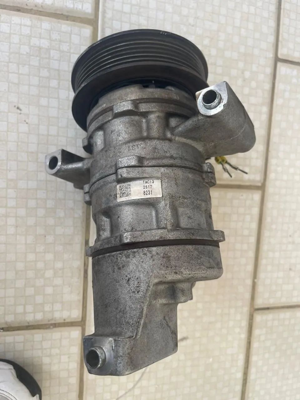 Compressor ar-condicionado Ford ká 1.0 - Foto 4
