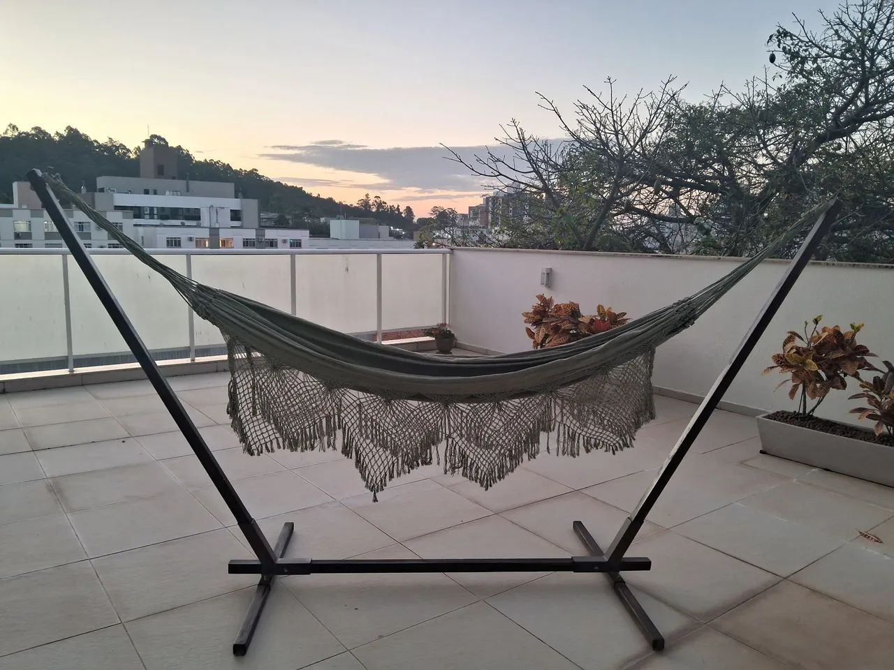 Suporte para rede de descanso em madeira maciça 