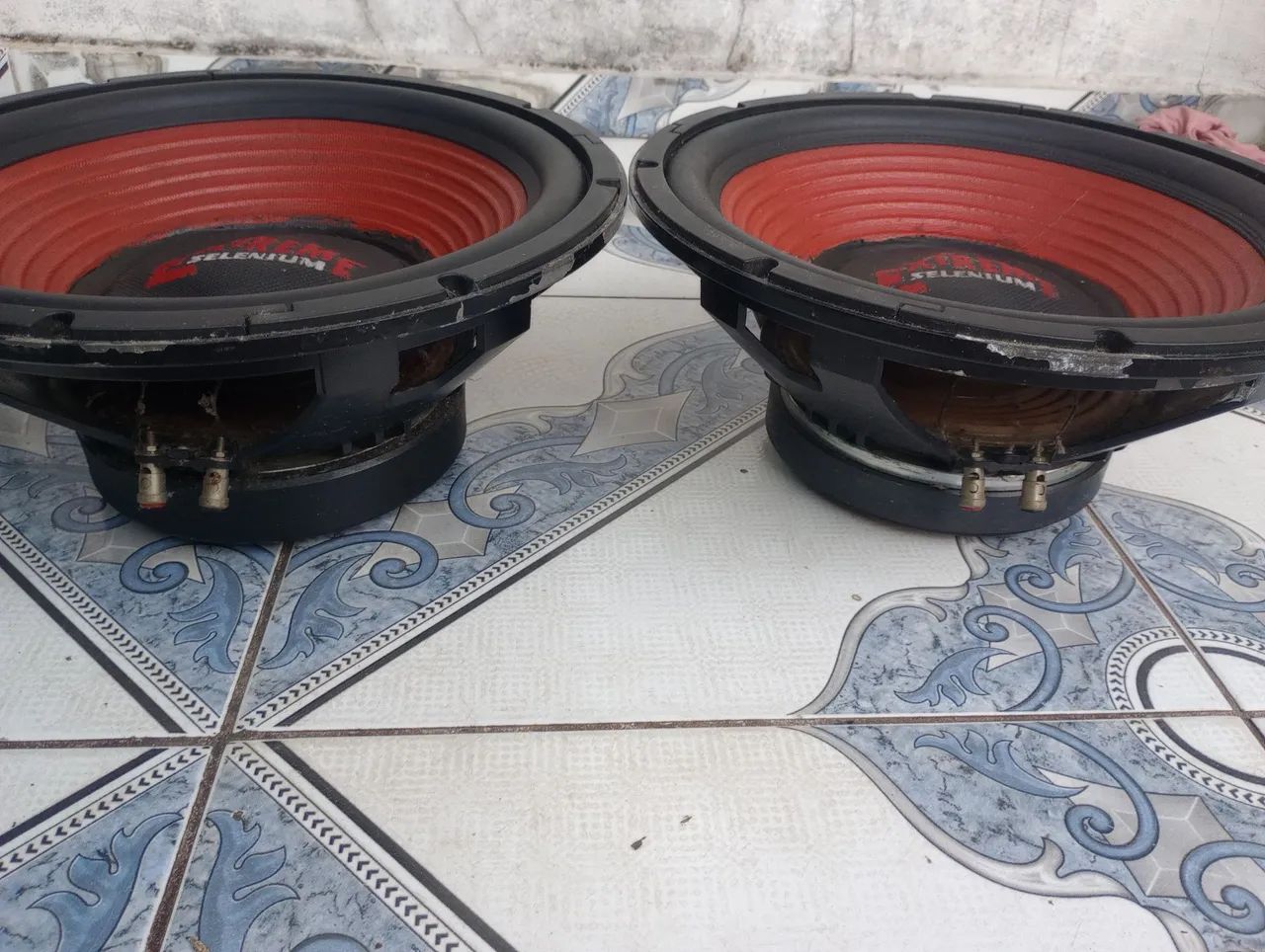 Vende-se um par de alto-falante de 15 polegadas. - Foto 3
