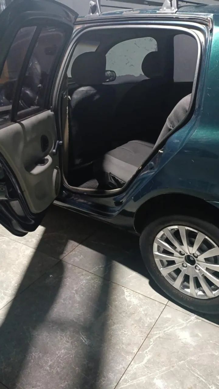 Renault Clio RL Alize/ Authent. 1.6 16V 110cv 5P 2004