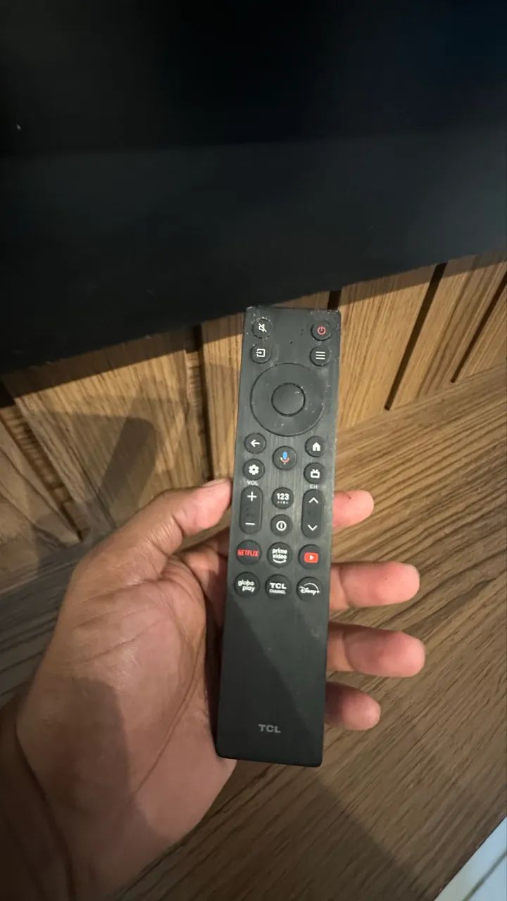 TV TCL Smart 4K UHD Android TV - Excelente Estado - Foto 3