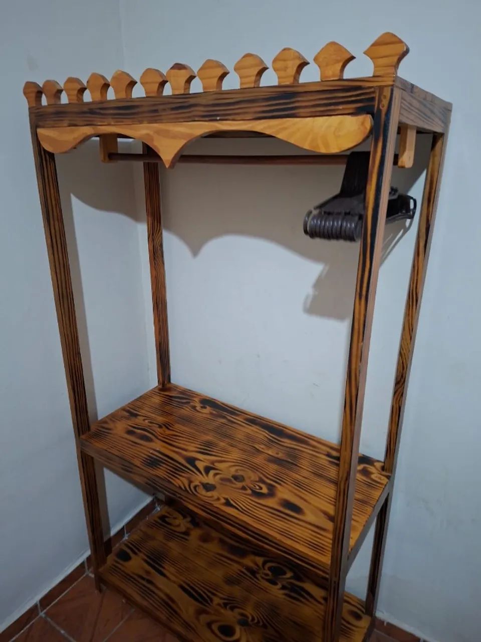 Arara de madeira  - Foto 2