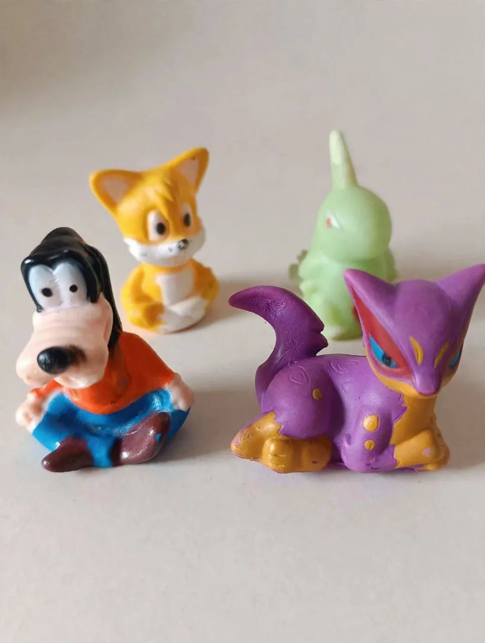 Lote de brinquedos com mais de 90 itens  - Foto 3